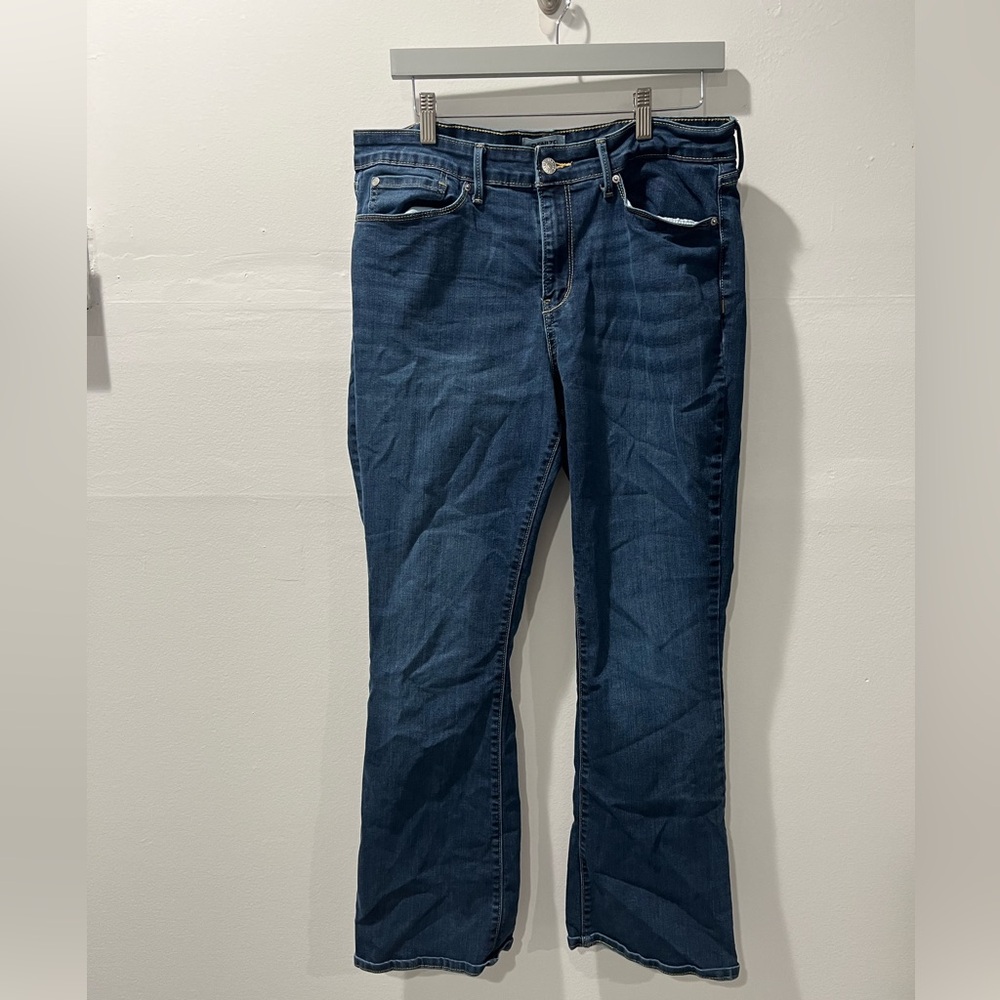 DENIZEN by Levi women’s 33x32 jeans